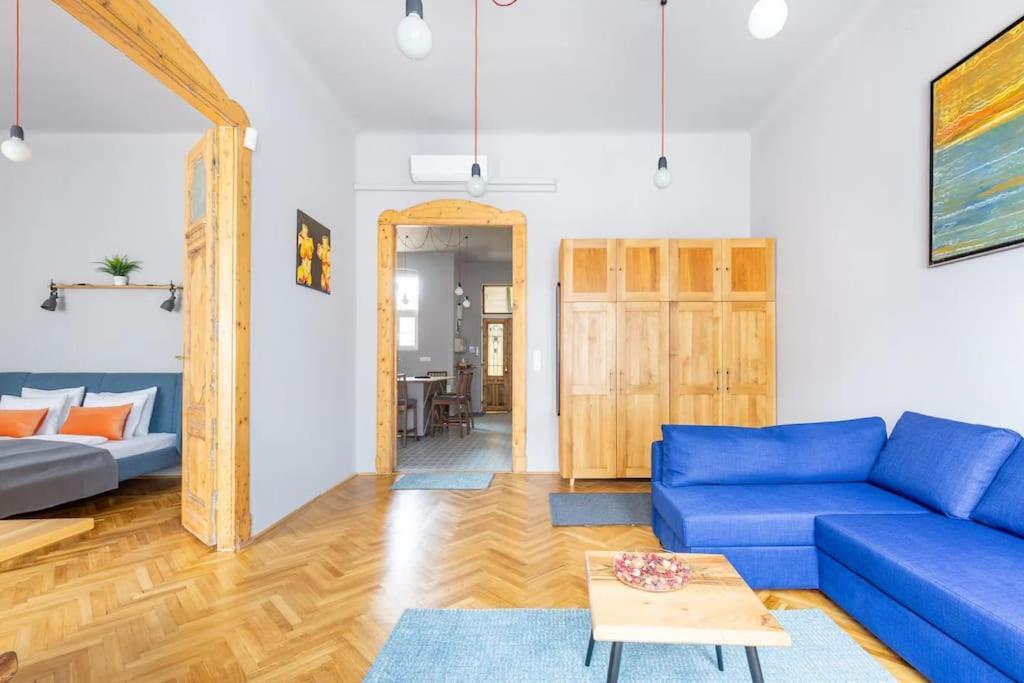 Elegant And Modern In The City Centre Budapest Exterior photo