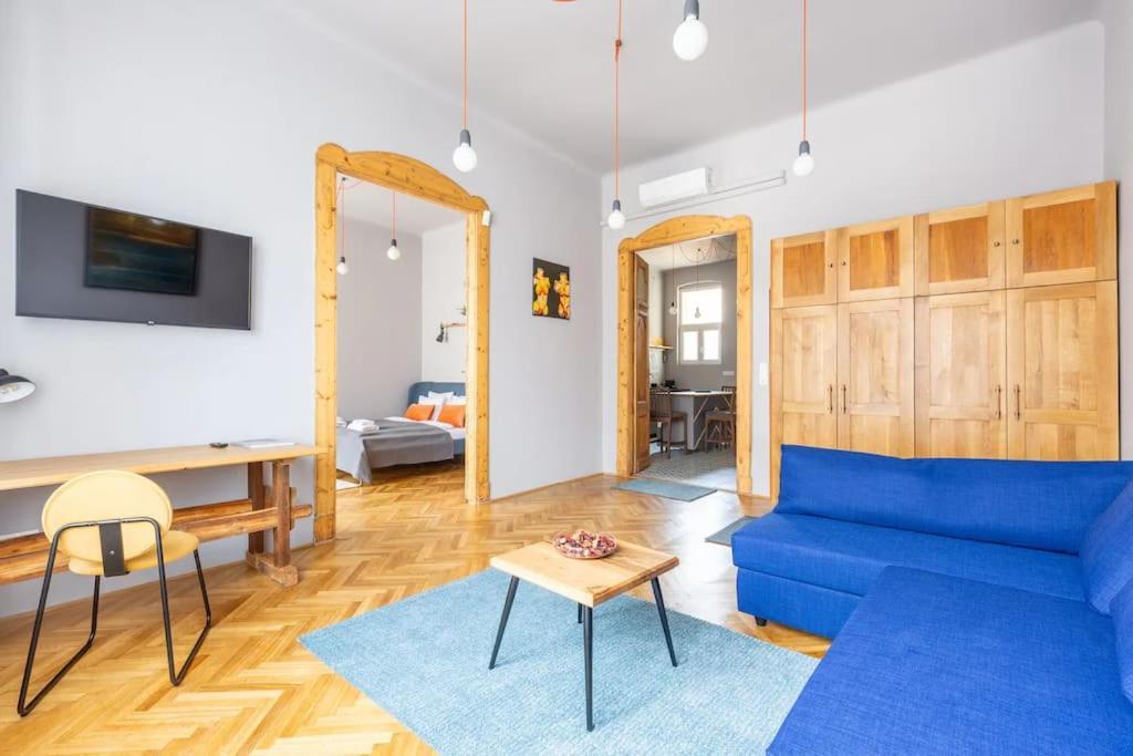 Elegant And Modern In The City Centre Budapest Exterior photo